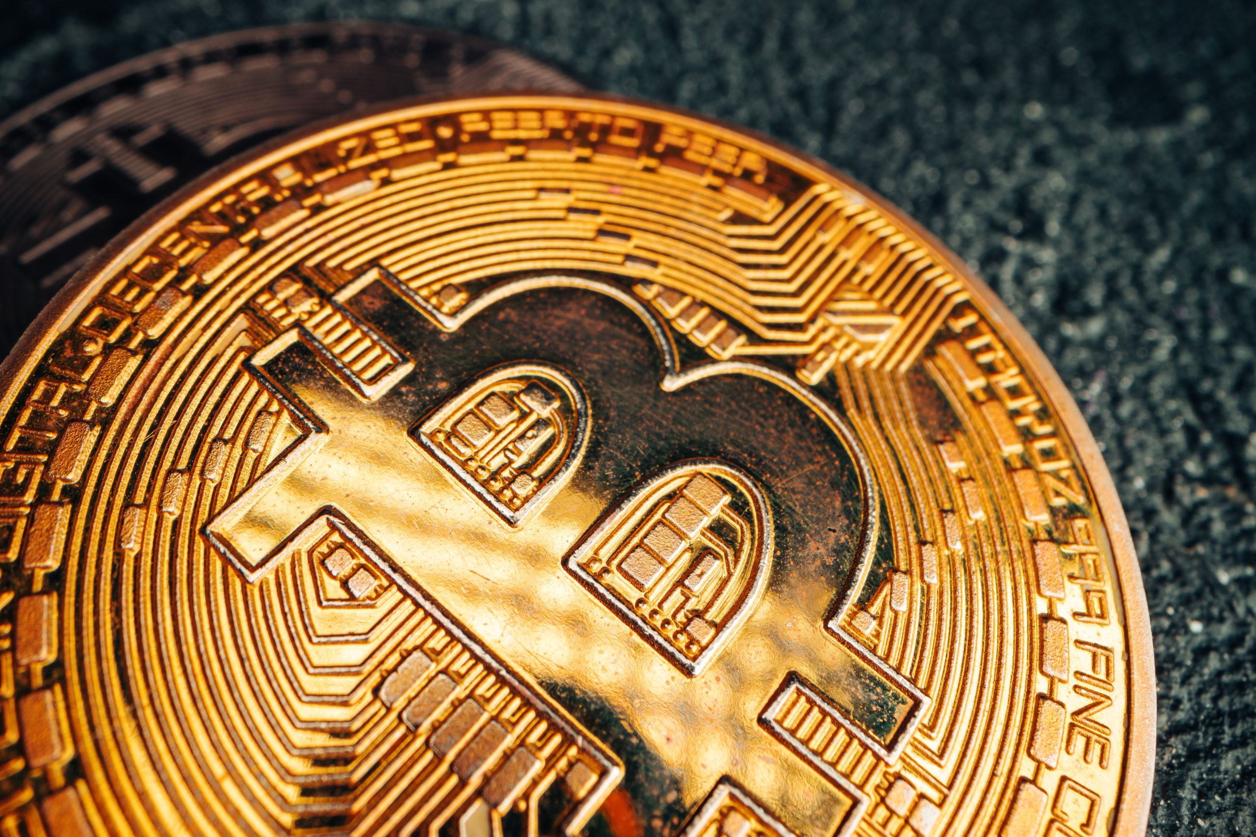 minerit și tranzacționare cu bitcoin